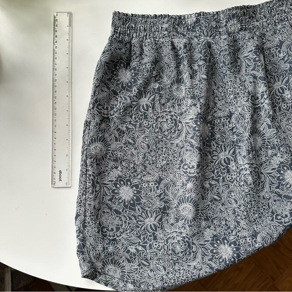LOFT Floral Mini Skirt with Pockets - Picture 8 of 9